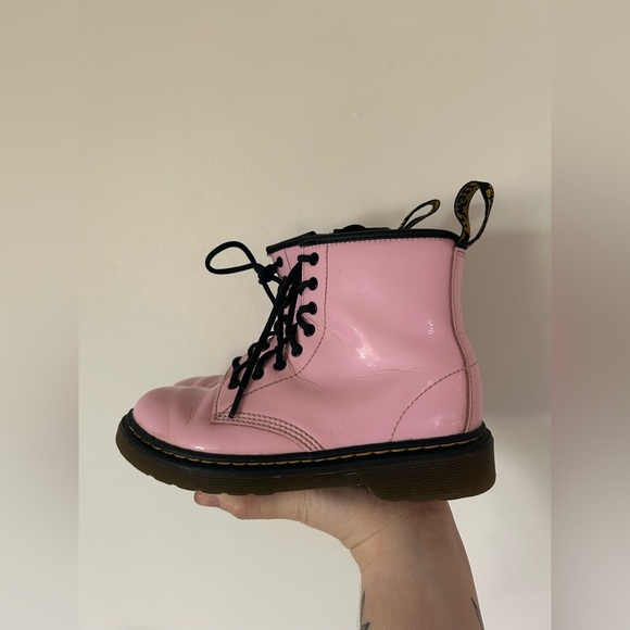 Dr Marten Pink Kids Size 2 - Picture 1 of 11